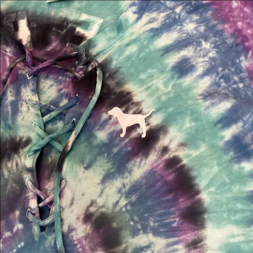 🍄VS PINK Unique Custom Tie Dye Campus Tee - Picture 8 of 10